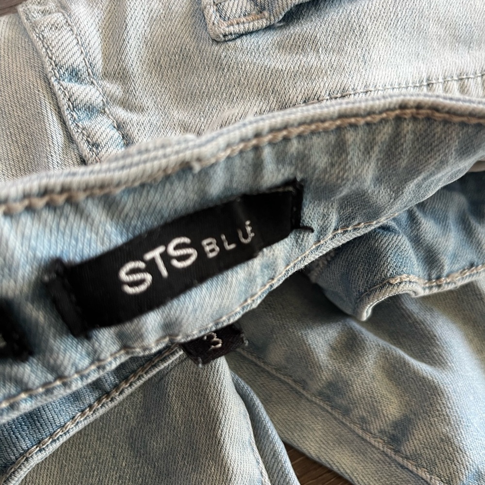 STS Blue Women’s Wide-Leg Jeans in Light Blue Wash size 3 - Picture 4 of 5